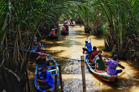  Mekong Dreams: A Poetic Journey Through Vietnam's Soul!